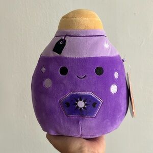 Kensington the Potion Bottle 7” Squishmallow
